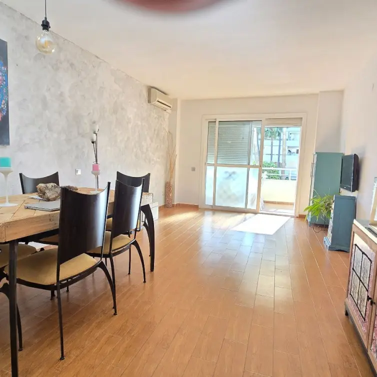 Sale of middle floor apartment in Arroyo de la Miel