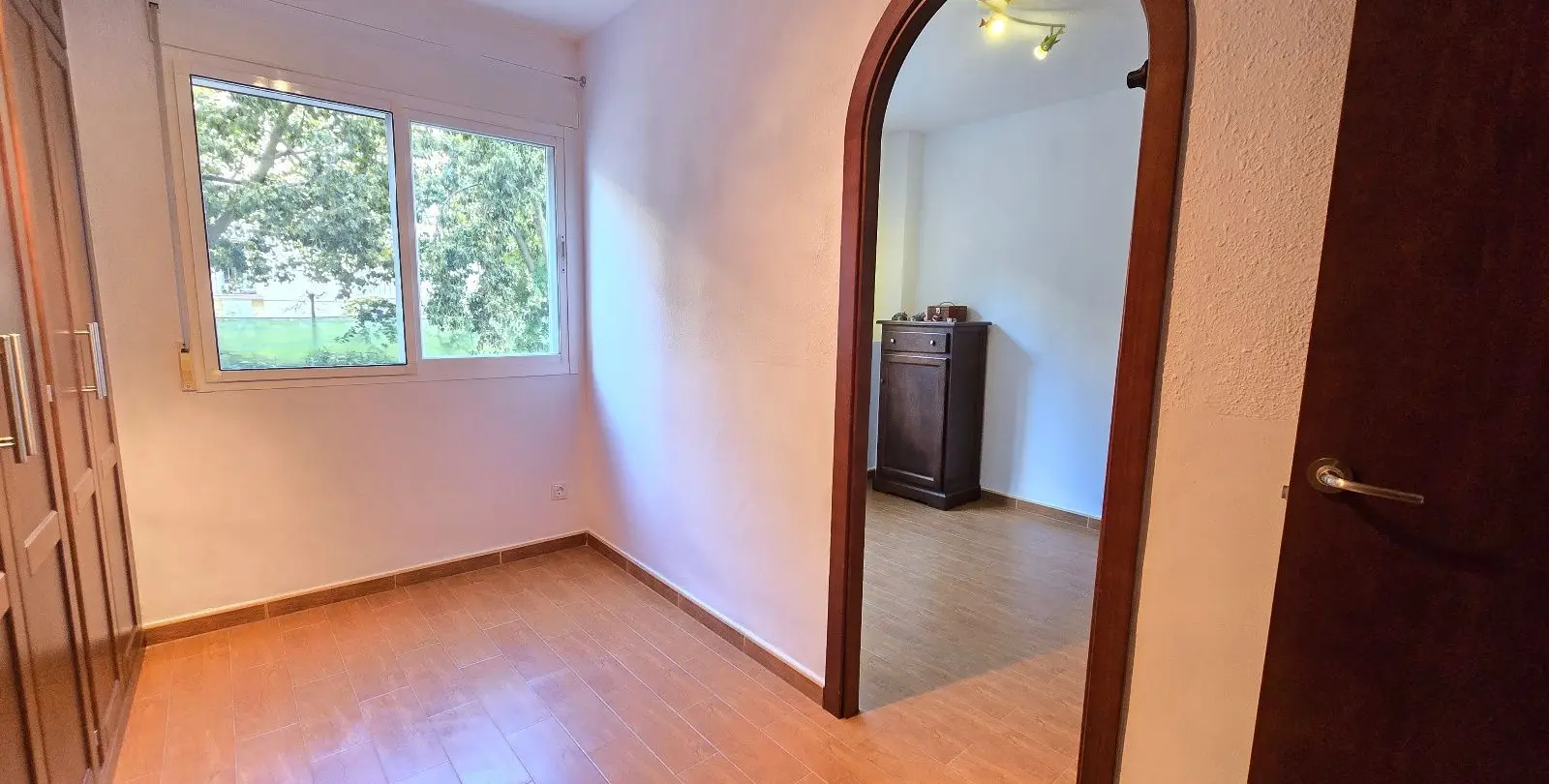 Venta de apartamento en planta media en Arroyo de la Miel 30