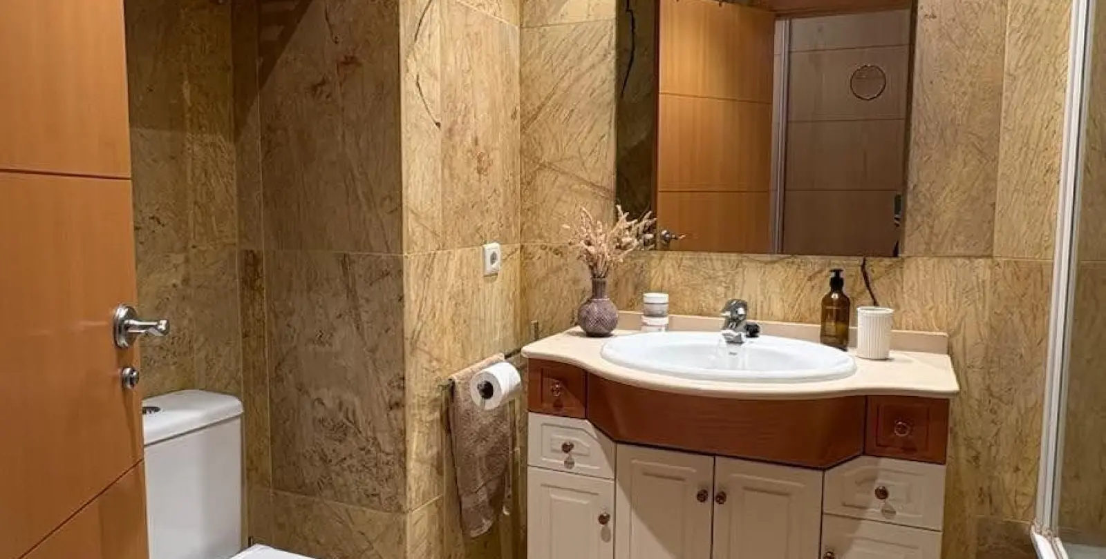 Venta de apartamento en planta media en Benalmadena 21