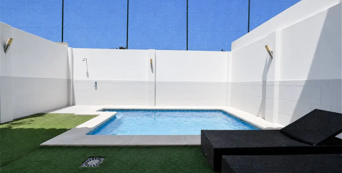 Sale of townhouse in Casares 3
