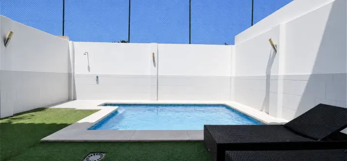 Sale of townhouse in Casares 2