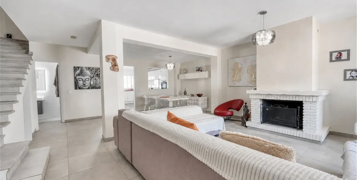 Sale of townhouse in Casares 4