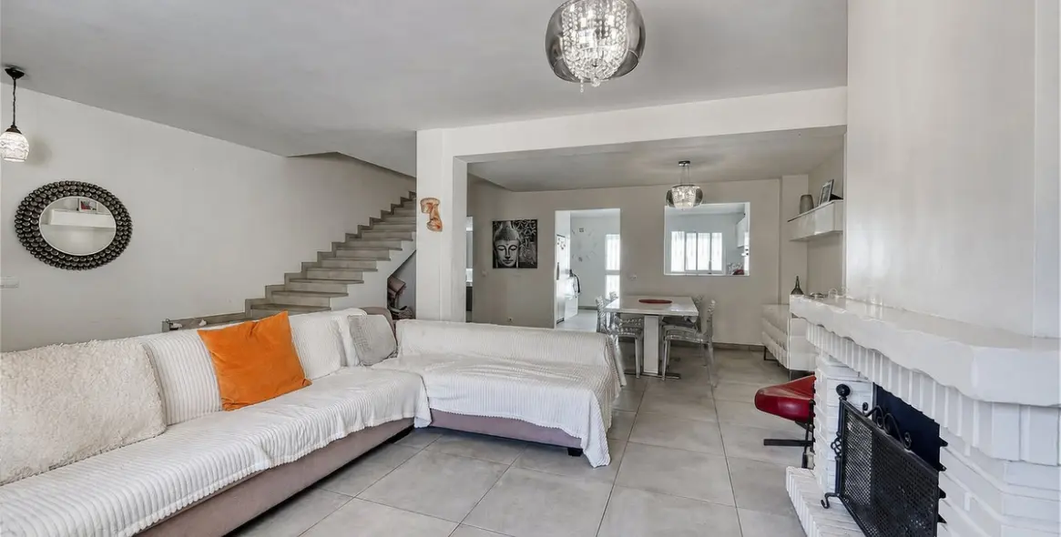 Sale of townhouse in Casares 5