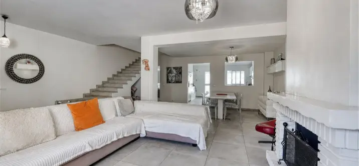 Sale of townhouse in Casares 4