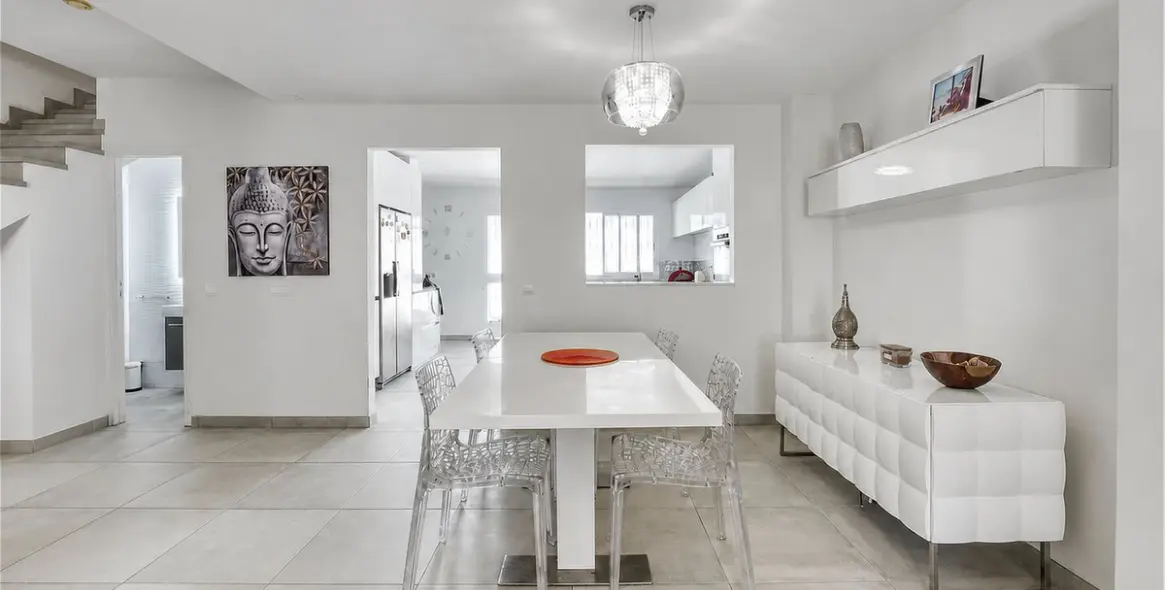Sale of townhouse in Casares 7