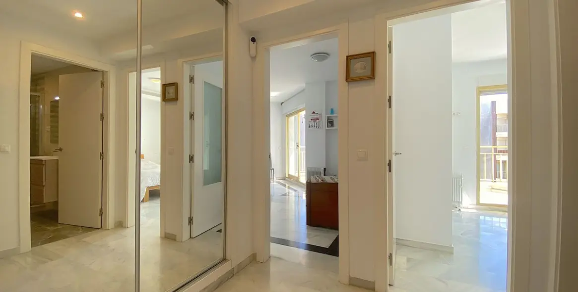 Venta de apartamento en planta media en Fuengirola 15
