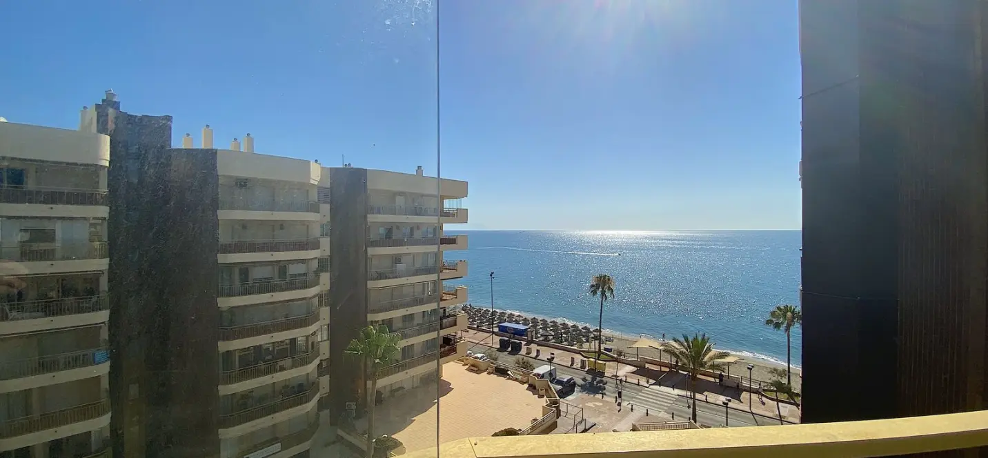 Venta de apartamento en planta media en Fuengirola 0