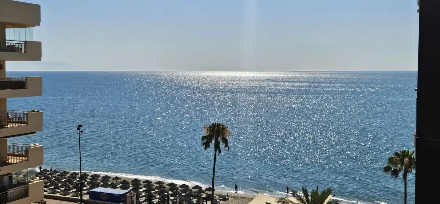 Venta de apartamento en planta media en Fuengirola 1