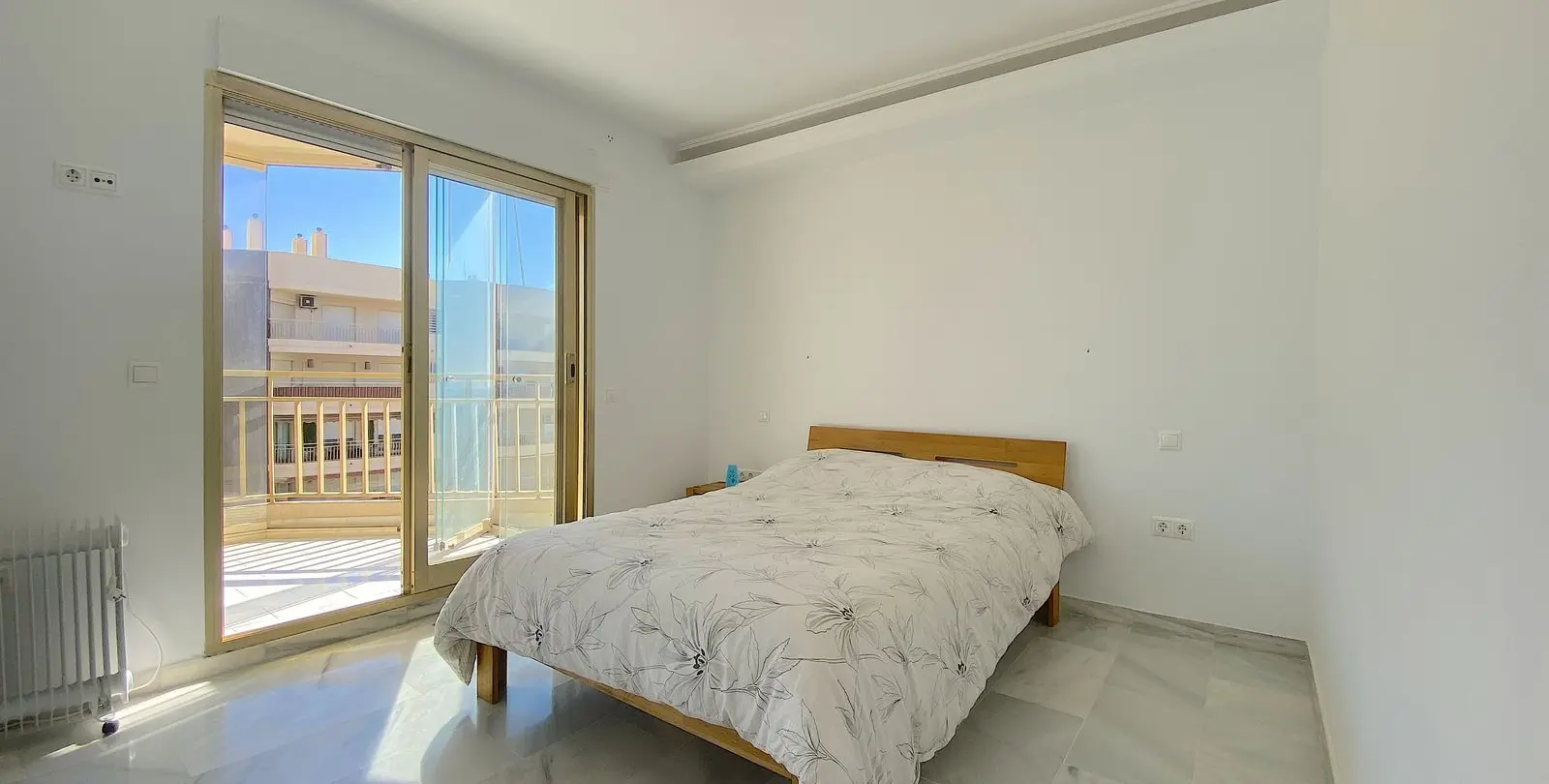 Venta de apartamento en planta media en Fuengirola 5