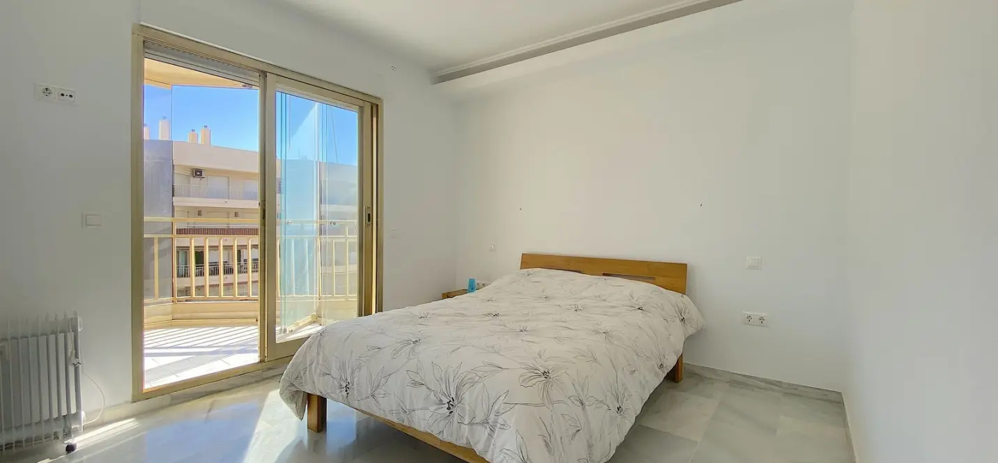 Venta de apartamento en planta media en Fuengirola 4