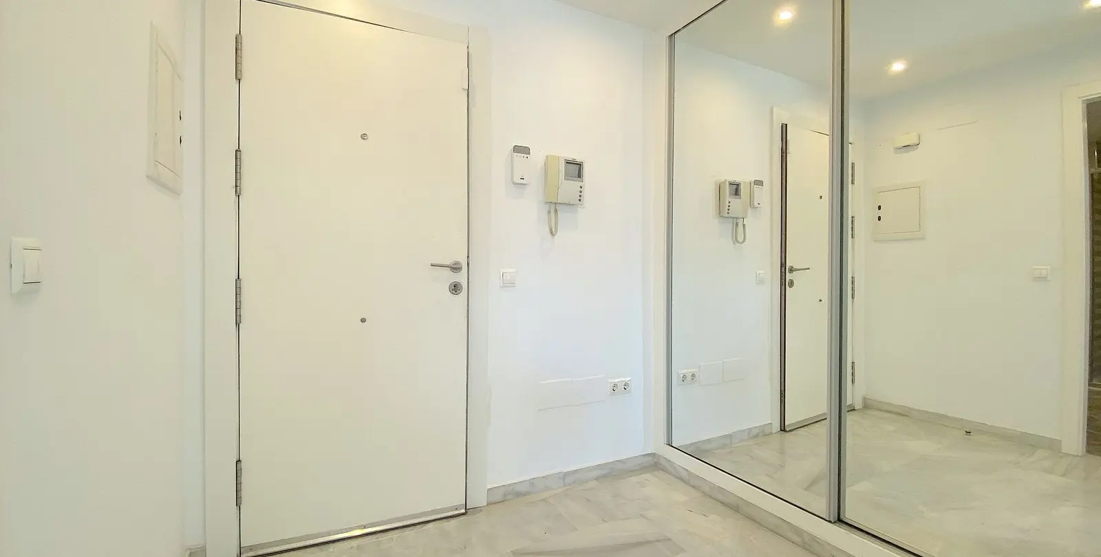 Venta de apartamento en planta media en Fuengirola 8