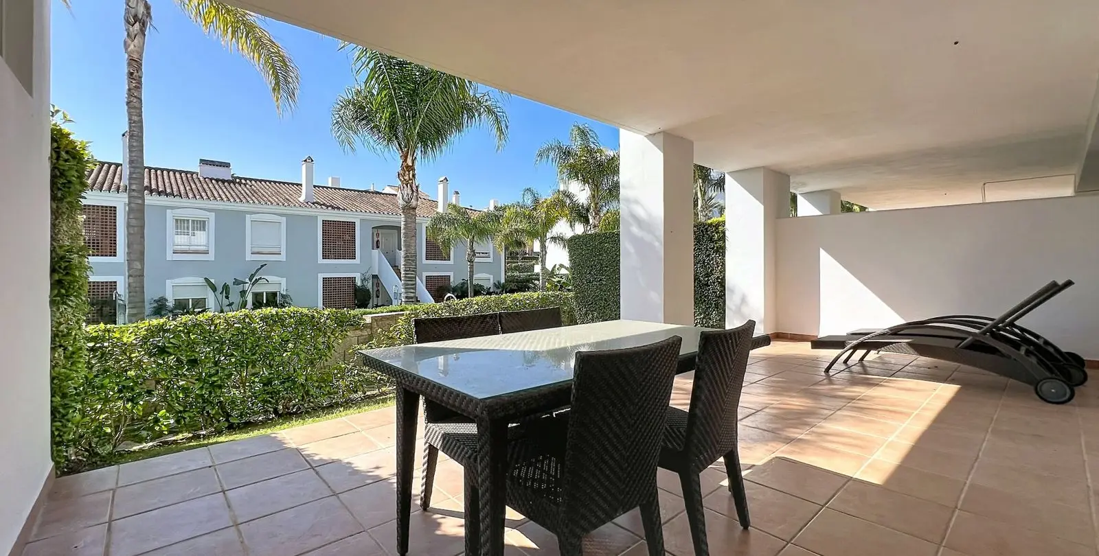 Sale of ground floor apartment in Estepona 4