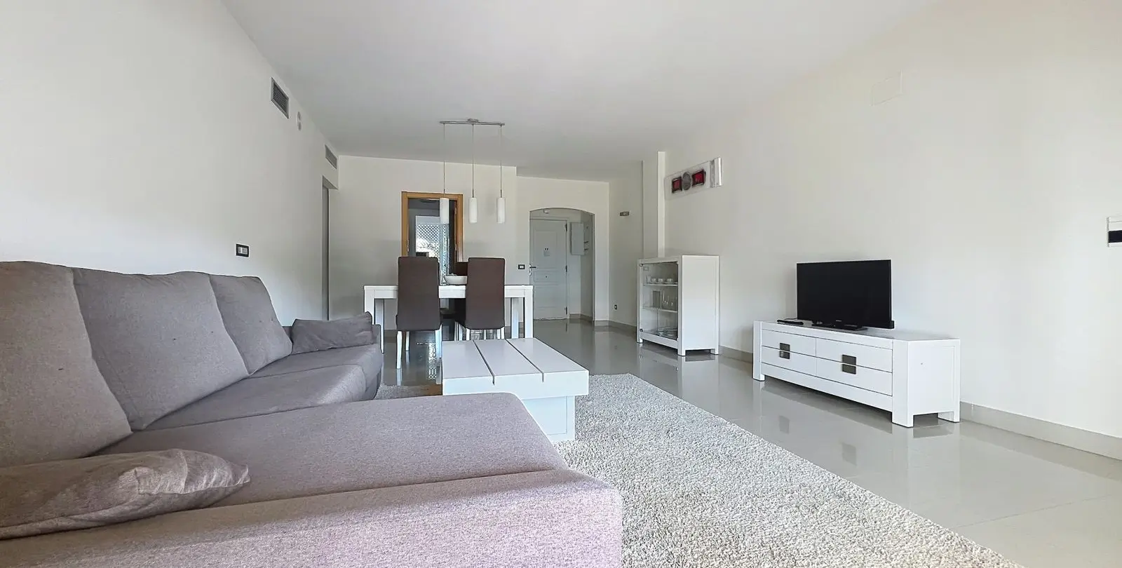 Sale of ground floor apartment in Estepona 5