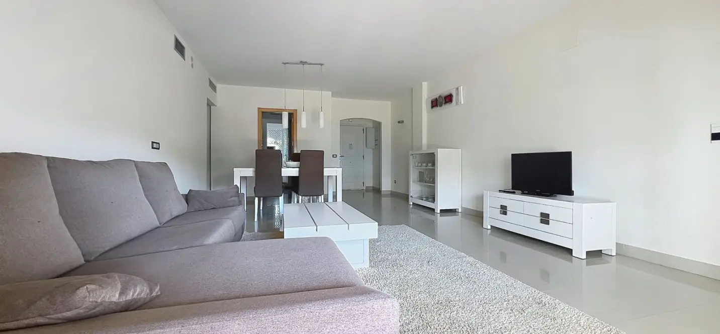 Sale of ground floor apartment in Estepona 4