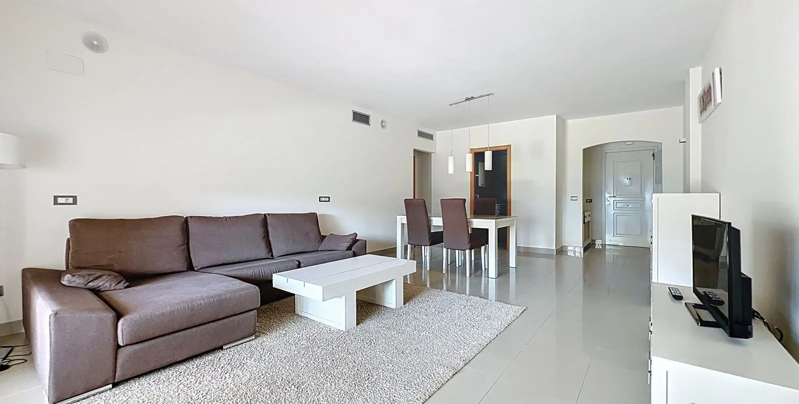 Sale of ground floor apartment in Estepona 6