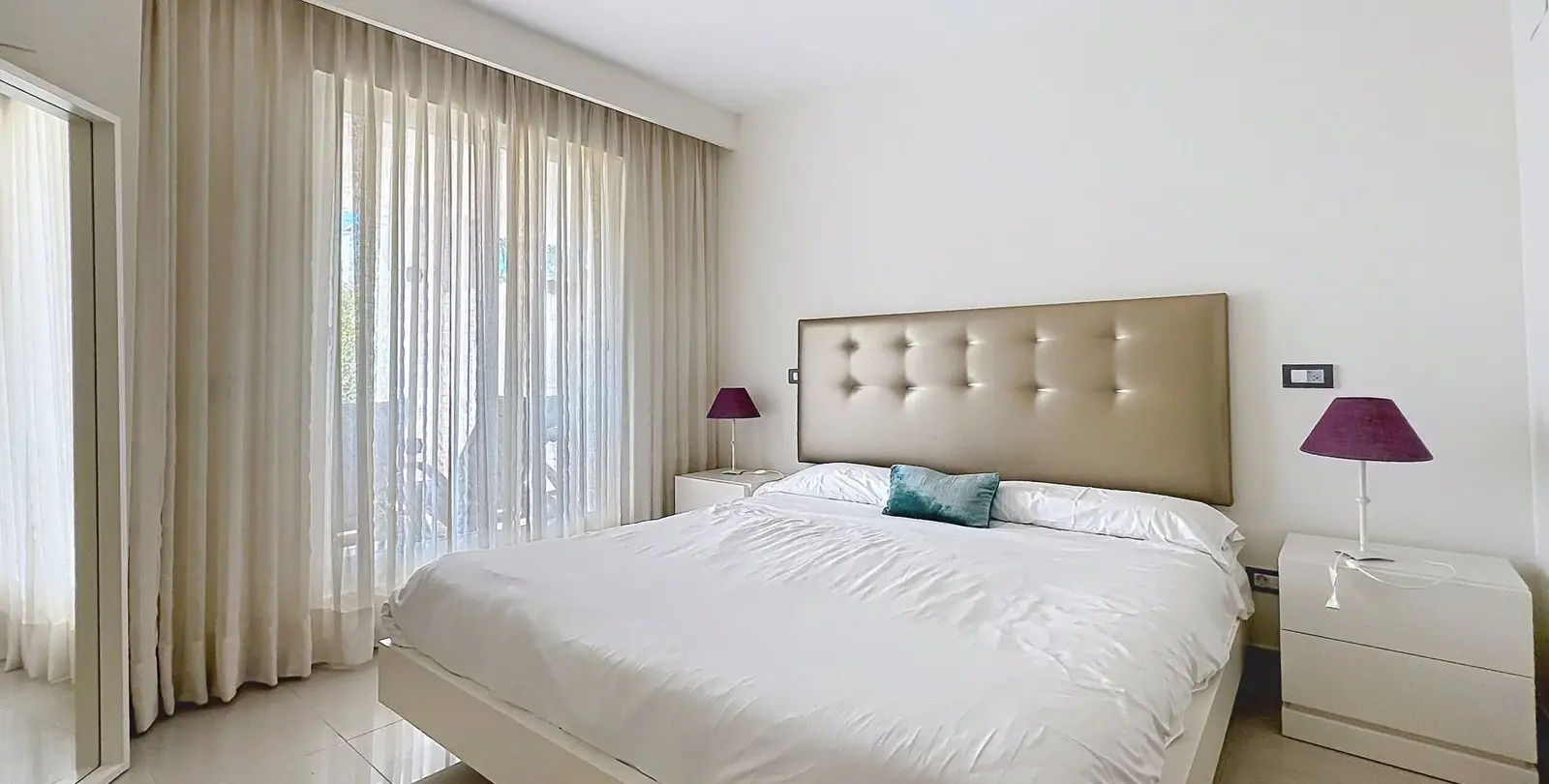 Sale of ground floor apartment in Estepona 13