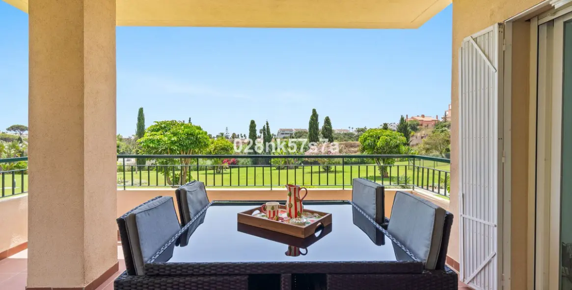 Venta de apartamento en planta baja en El Faro 2