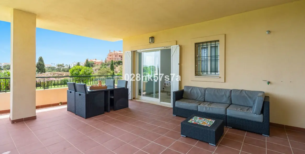 Venta de apartamento en planta baja en El Faro 4