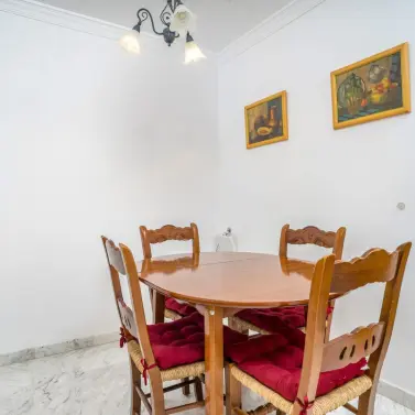 Продажа апартаментов на среднем этаже в Estepona