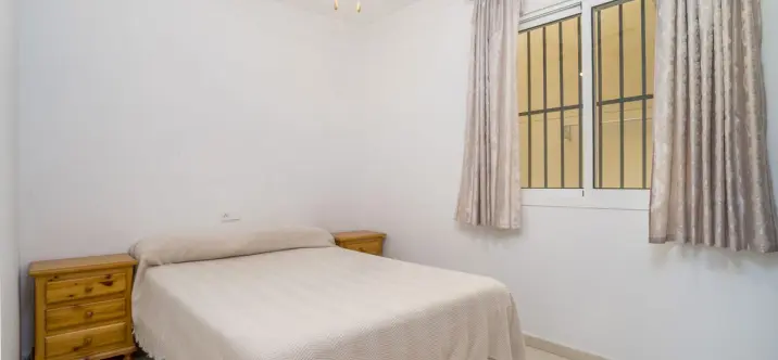 Продажа апартаментов на среднем этаже в Estepona 4