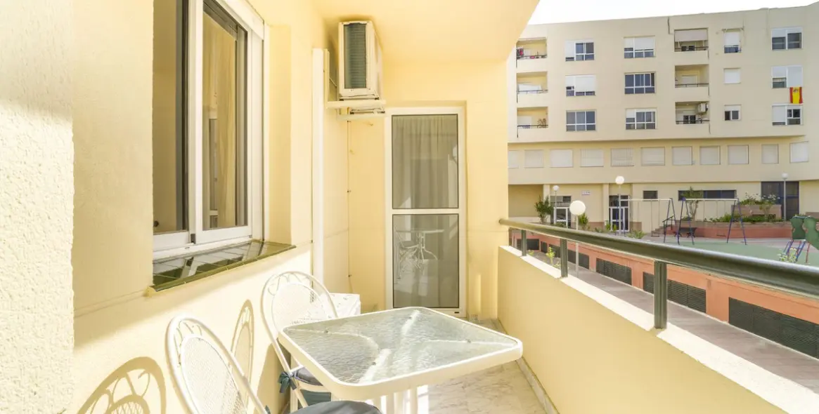 Продажа апартаментов на среднем этаже в Estepona 9
