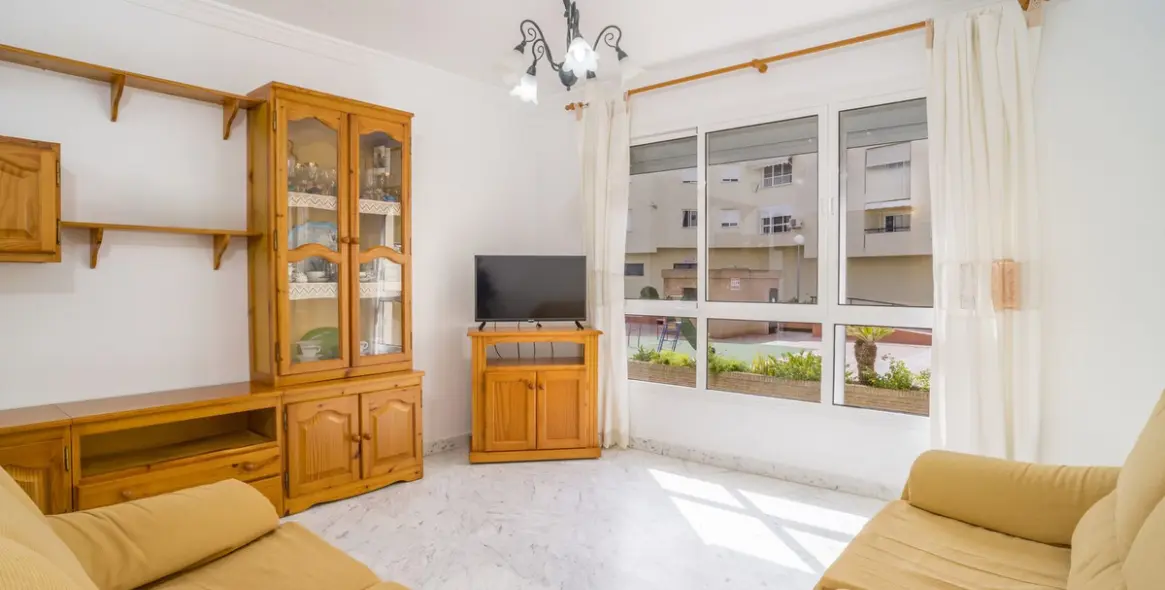 Продажа апартаментов на среднем этаже в Estepona 11