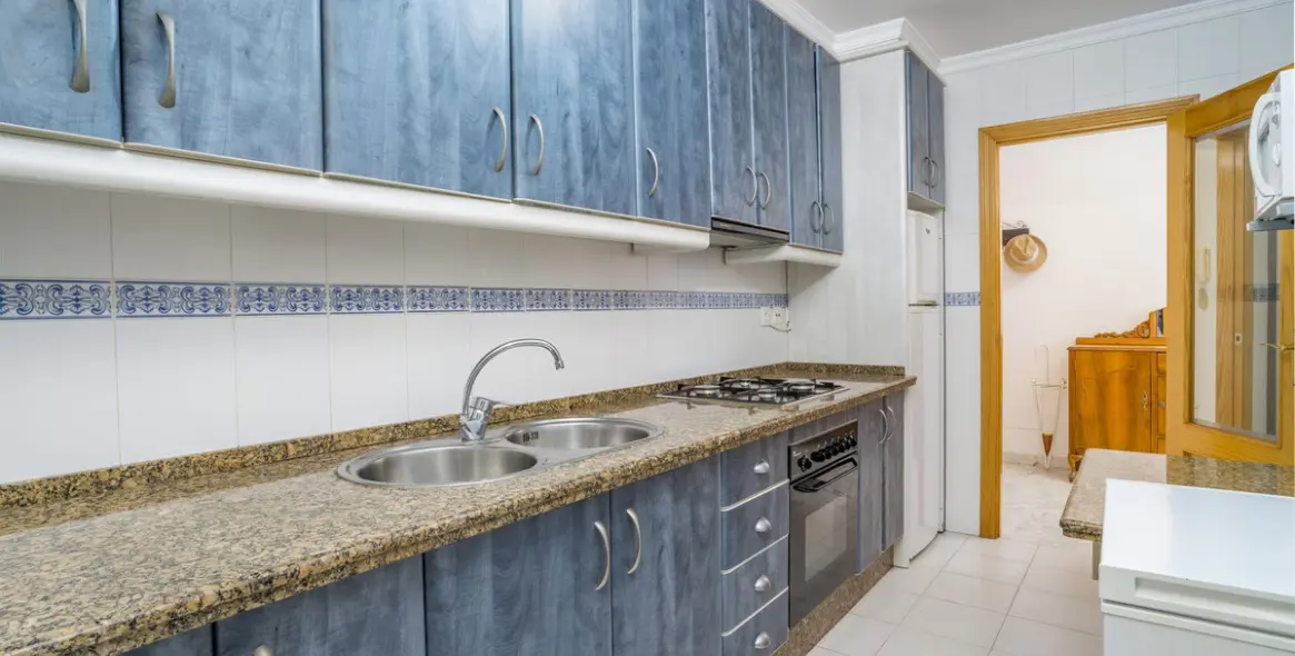 Продажа апартаментов на среднем этаже в Estepona 31