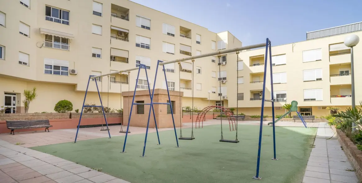 Продажа апартаментов на среднем этаже в Estepona 41