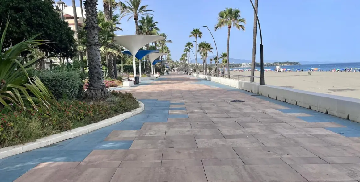 Продажа апартаментов на среднем этаже в Estepona 43