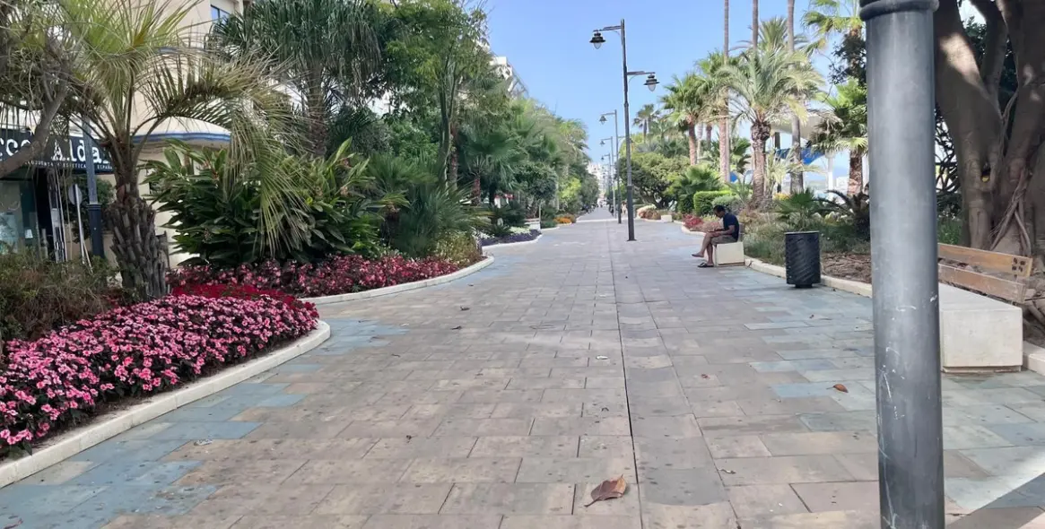 Продажа апартаментов на среднем этаже в Estepona 44
