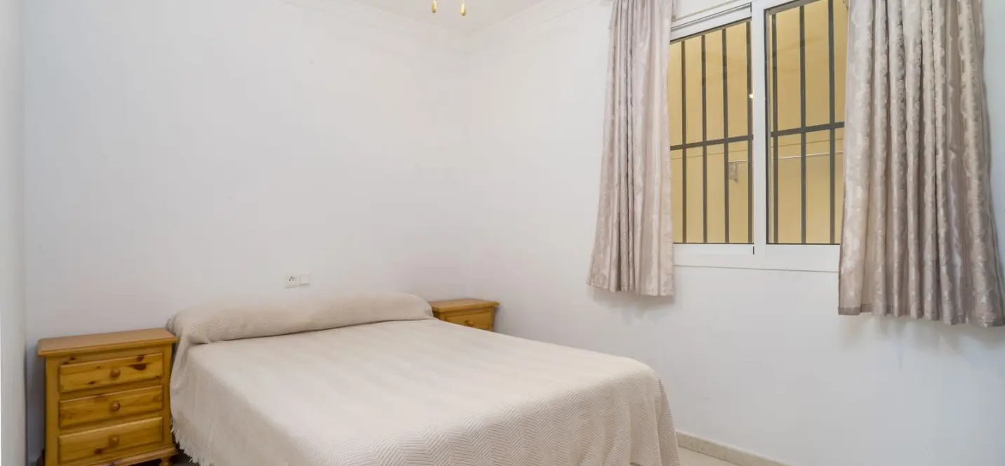 Продажа апартаментов на среднем этаже в Estepona 4