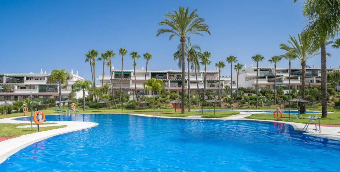 Продажа апартаментов на среднем этаже в Marbella 1