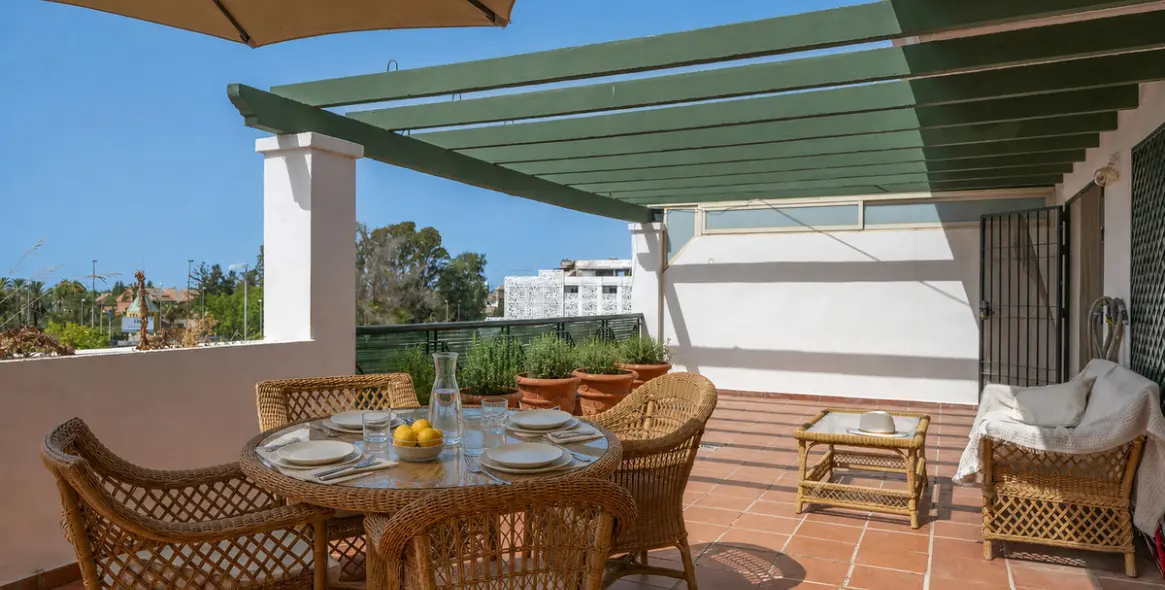 Продажа апартаментов на среднем этаже в Marbella 3