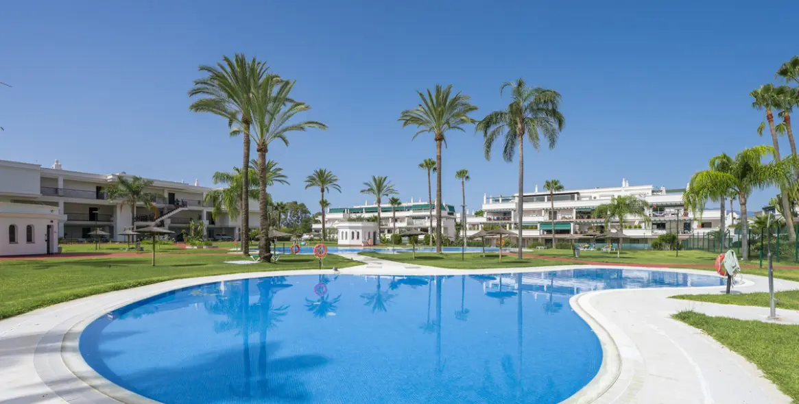 Продажа апартаментов на среднем этаже в Marbella 16