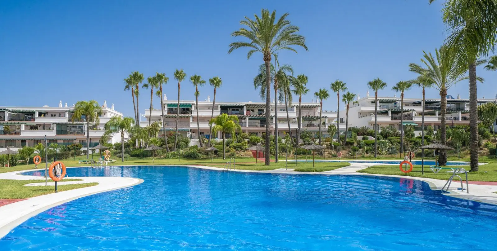 Продажа апартаментов на среднем этаже в Marbella 1