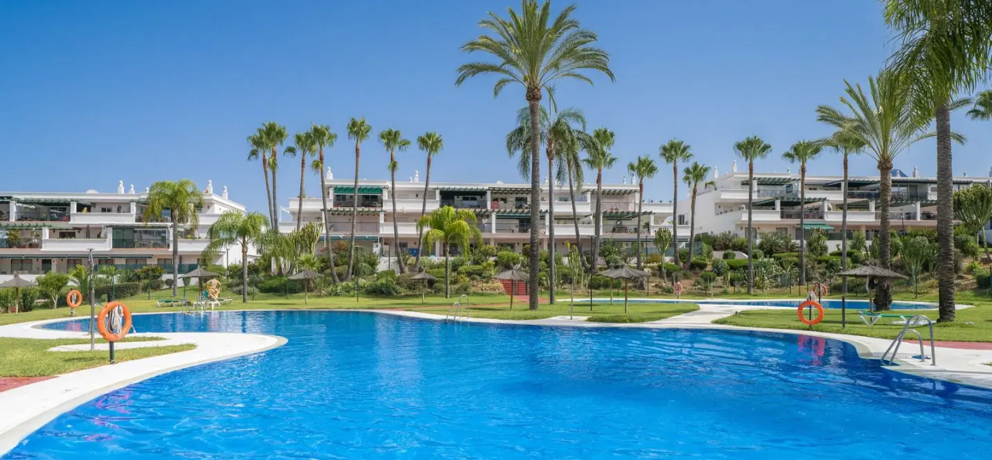 Продажа апартаментов на среднем этаже в Marbella 0