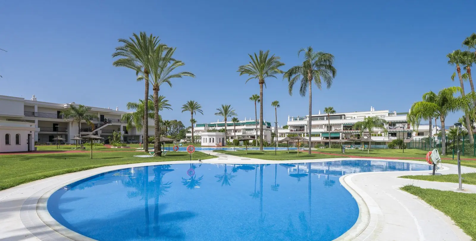 Продажа апартаментов на среднем этаже в Marbella 16