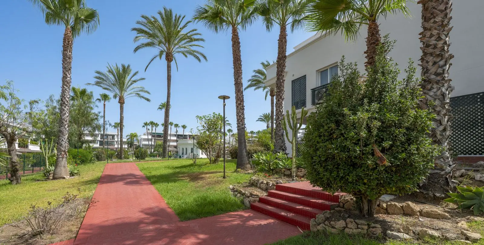 Продажа апартаментов на среднем этаже в Marbella 20