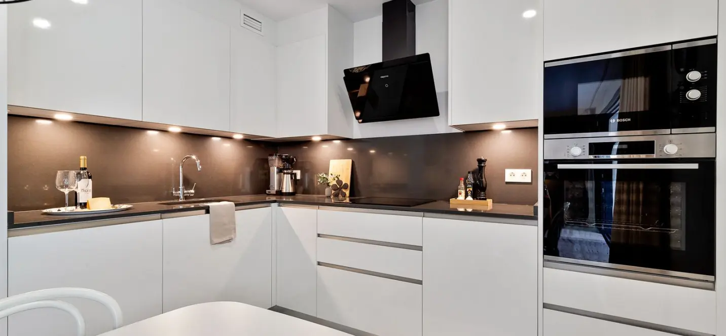 Venta de apartamento en planta media en Los Boliches 0