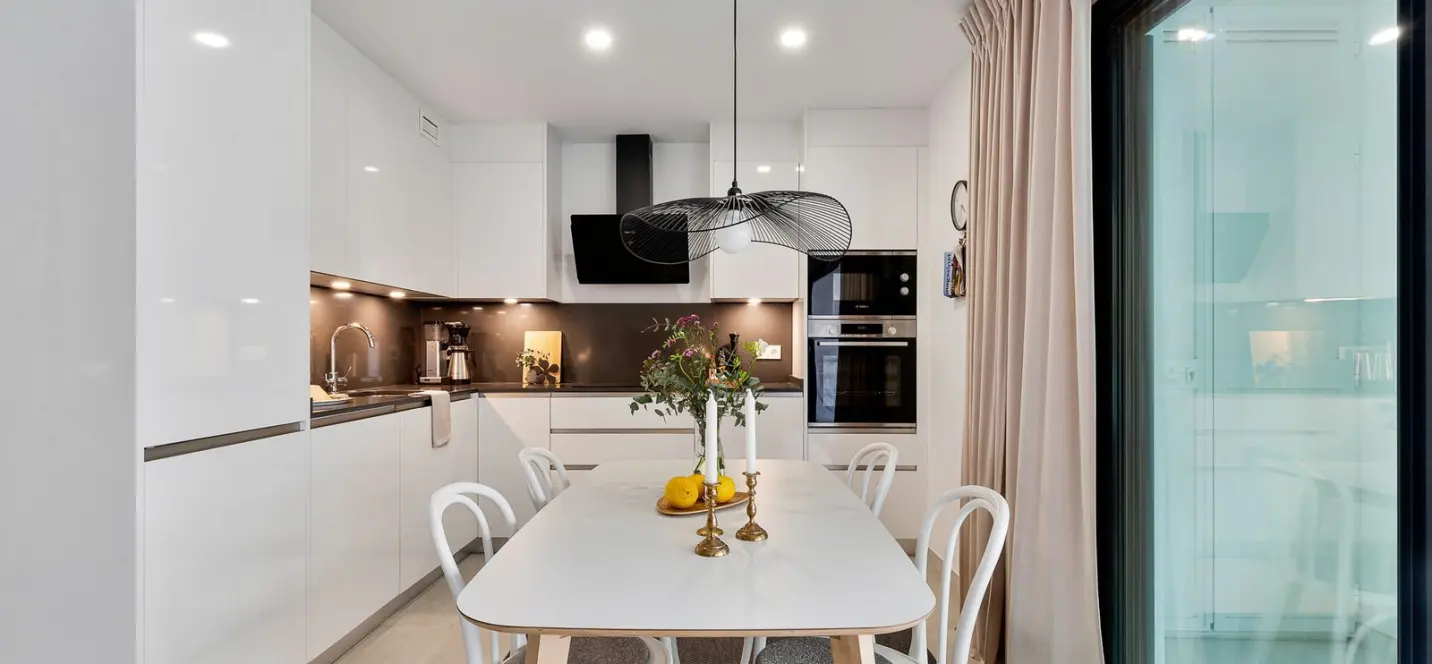 Venta de apartamento en planta media en Los Boliches 1