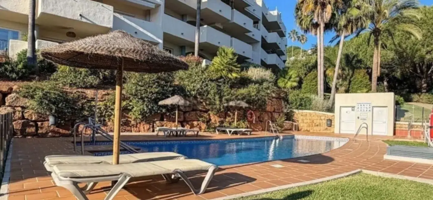 Продажа апартаментов на среднем этаже в Marbella 0