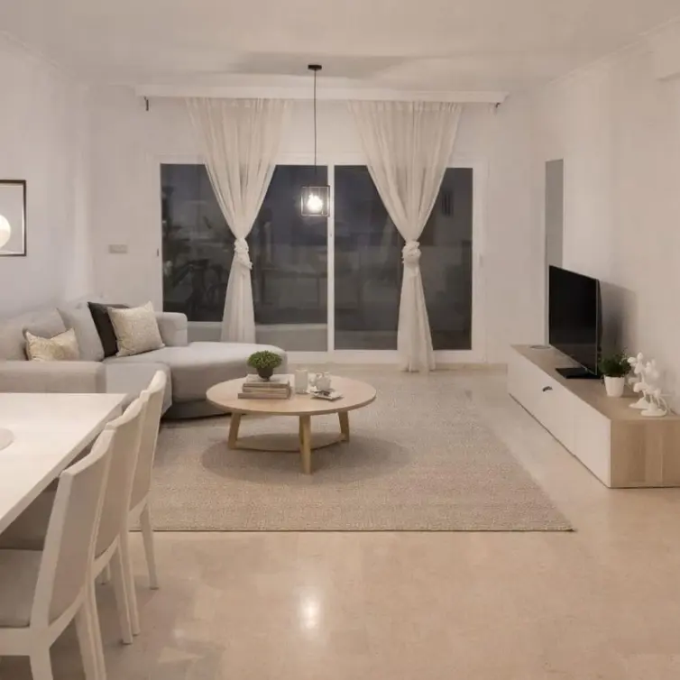 Продажа апартаментов на среднем этаже в Marbella