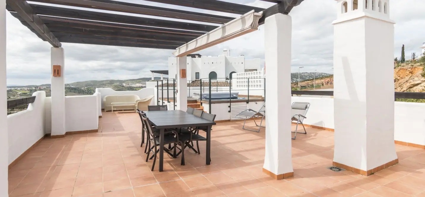 Sale of penthouse in Doña Julia 1