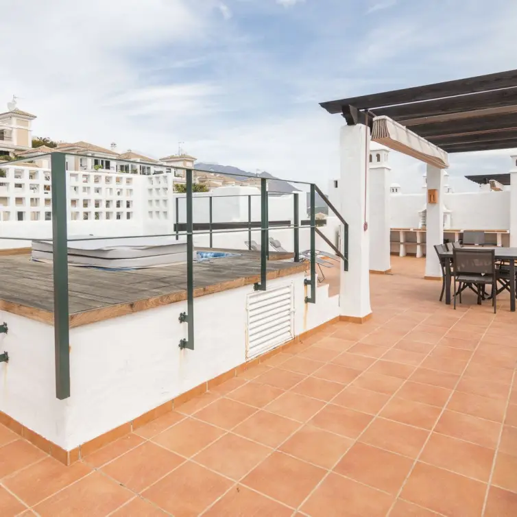 Sale of penthouse in Doña Julia