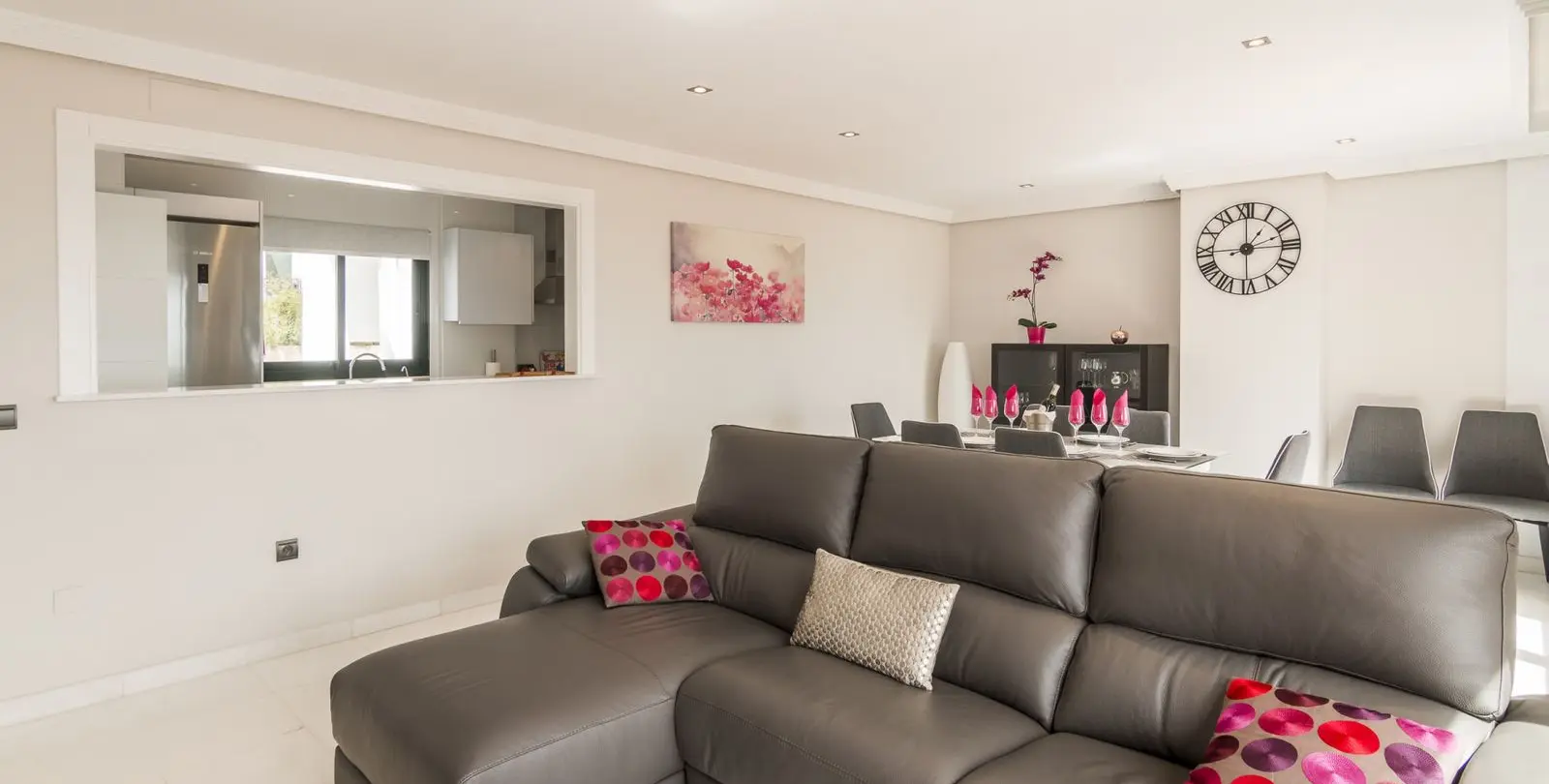 Sale of penthouse in Doña Julia 11