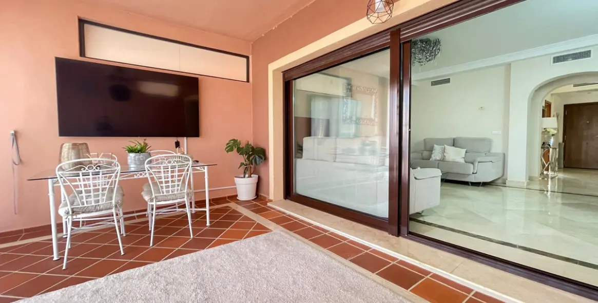 Sale of townhouse in Estepona 1