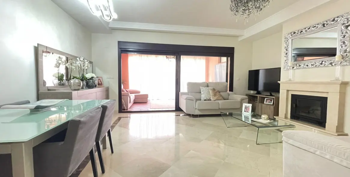 Sale of townhouse in Estepona 3