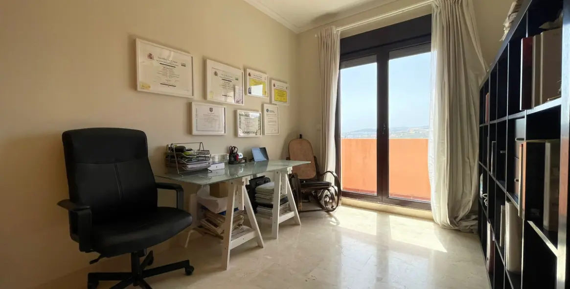 Sale of townhouse in Estepona 23