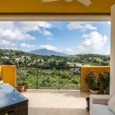 Sale of penthouse in Bel Air