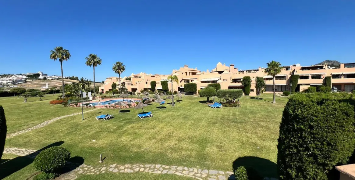 Sale of penthouse in Bel Air 11